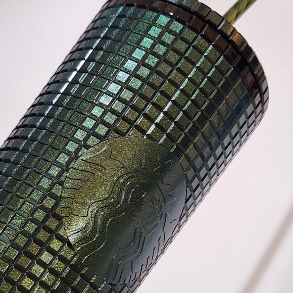 Starbucks Holiday 2021 Tumbler Venti Green Glitter Grid, Limited Edition | 24 Oz - Picture 4 of 14